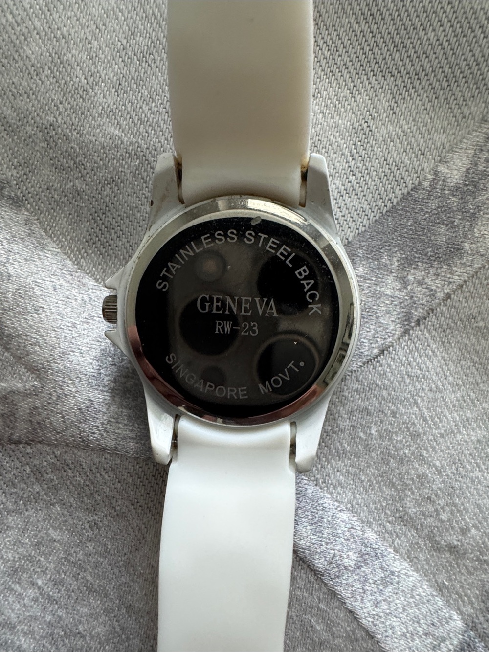 Geneva White Silicone Fashion Watch - Picture 4 of 7